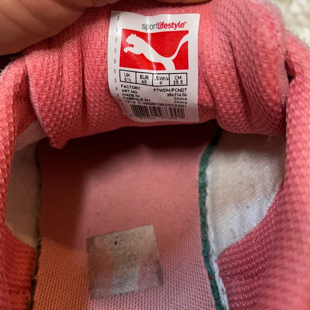 Pink Pumas - Picture 7 of 7